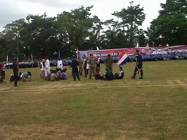 Pementasan teater perjuangan di Stadion Bumi Masurai Merangin